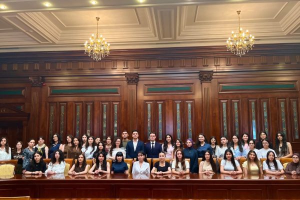 “Akademik hüquqi yazı: məqalə necə yazılmalıdır?” mövzusunda təlim keçirilmişdir.